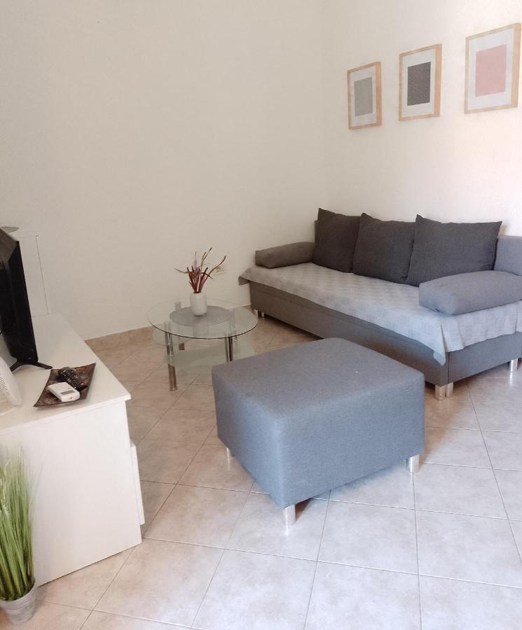 Martina 2 Apartment Basanija Ngoại thất bức ảnh