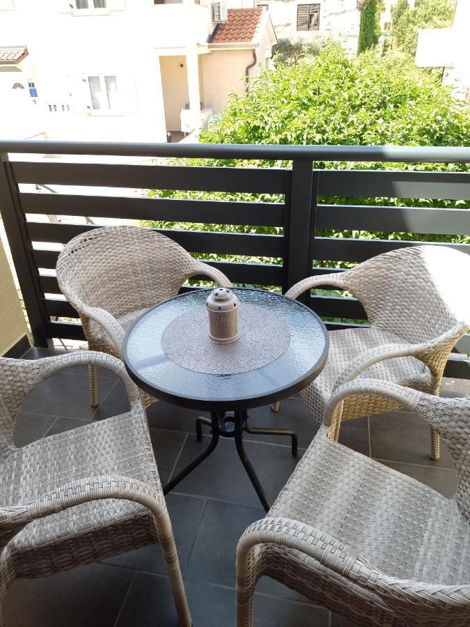 Martina 2 Apartment Basanija Ngoại thất bức ảnh